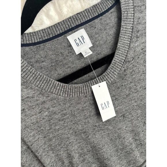 GAP new heat here’s grey stripe classic basics men’s crewneck sweater XL - Picture 2 of 7